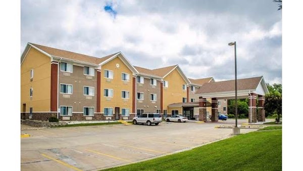 Quality Suites St. Joseph interior