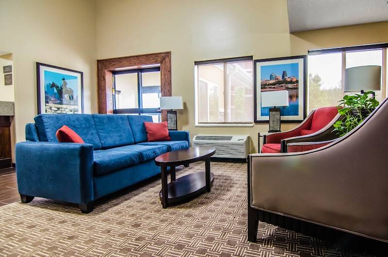 Quality Suites St. Joseph