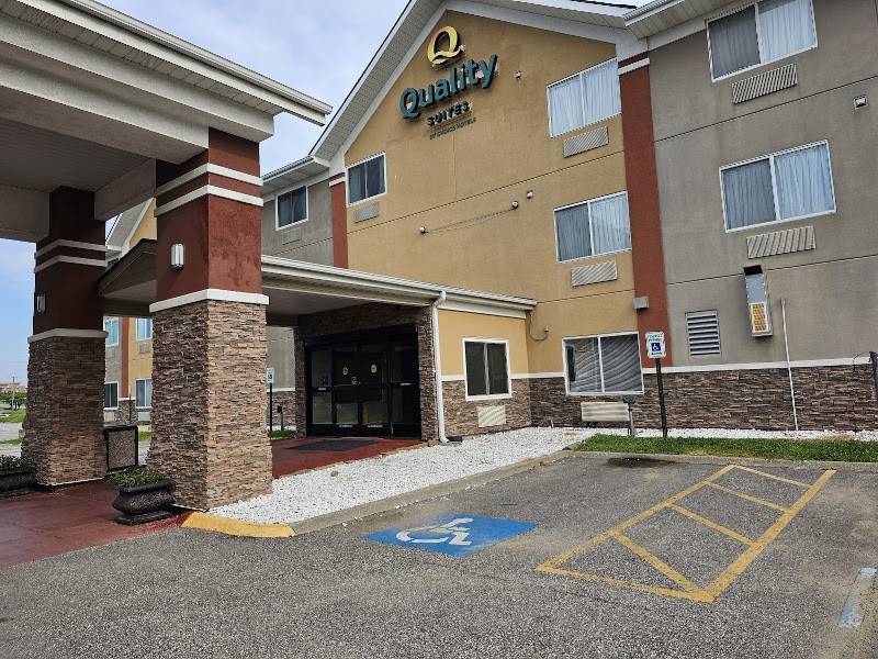 Quality Suites St. Joseph